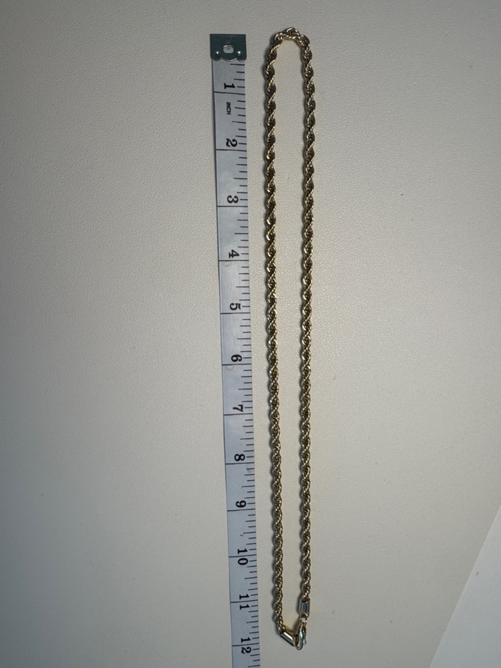 NWT- Gold Rope Chain Necklace - Picture 3 of 4